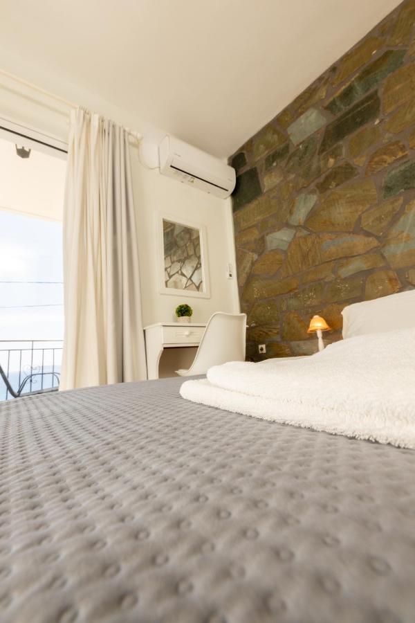 Αnastasia Apartments Mavrovoúnion Eksteriør bilde